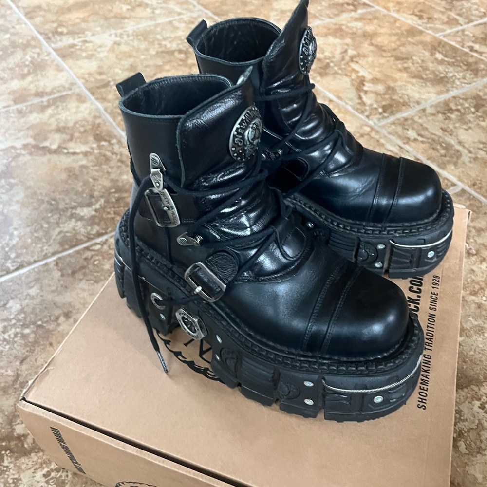 PRESSURE TANK COMBAT NEW ROCKS